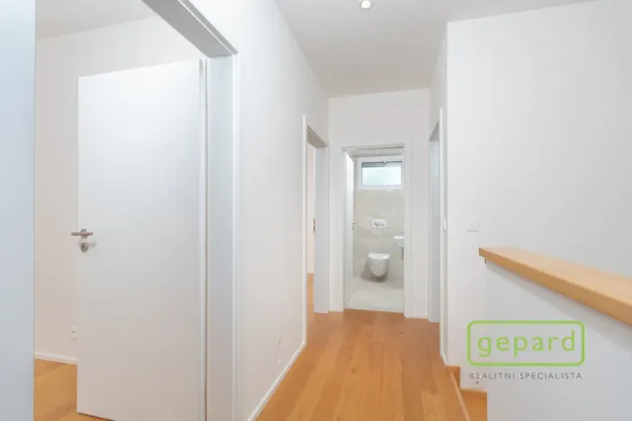 Prodej rodinného domu, Mníšek pod Brdy, U Kolejí, 200 m2