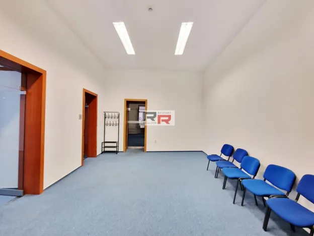 Pronájem kanceláře, Olomouc, Dolní náměstí, 67 m2