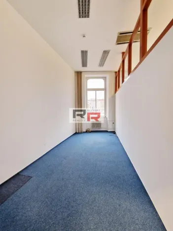 Pronájem kanceláře, Olomouc, Dolní náměstí, 67 m2