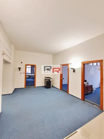 Pronájem kanceláře, Olomouc, Dolní náměstí, 67 m2