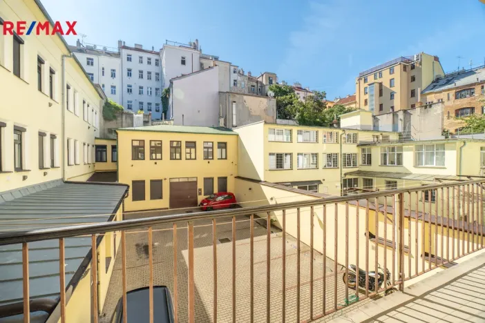 Prodej bytu 1+1, Praha, Vlkova, 34 m2