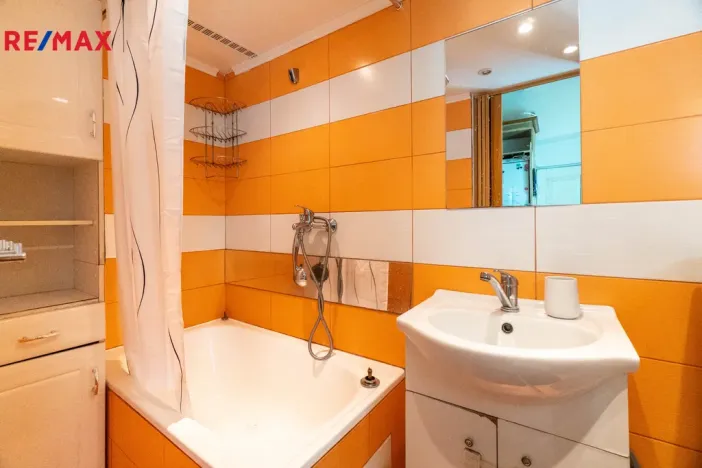 Prodej bytu 1+1, Praha, Vlkova, 34 m2