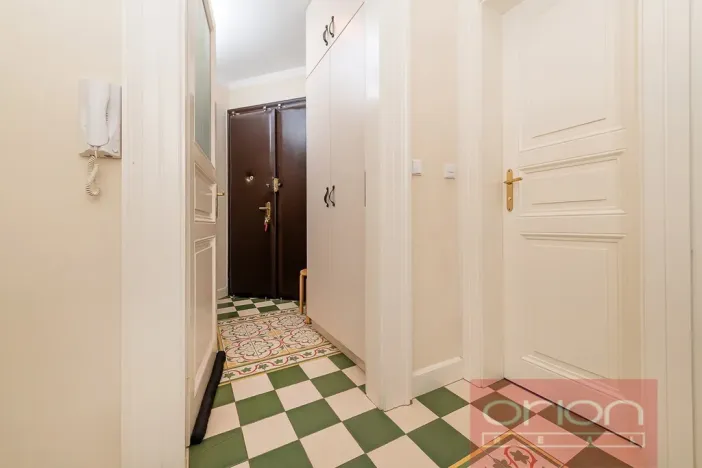 Prodej bytu 3+1, Praha - Smíchov, Zborovská, 89 m2