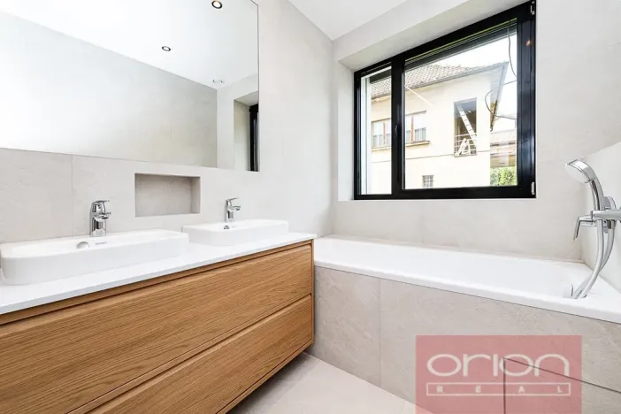 Pronájem rodinného domu, Praha - Stodůlky, Ke Koh-i-nooru, 282 m2