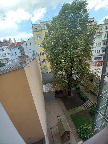 Pronájem bytu 2+kk, Praha - Holešovice, Letohradská, 48 m2