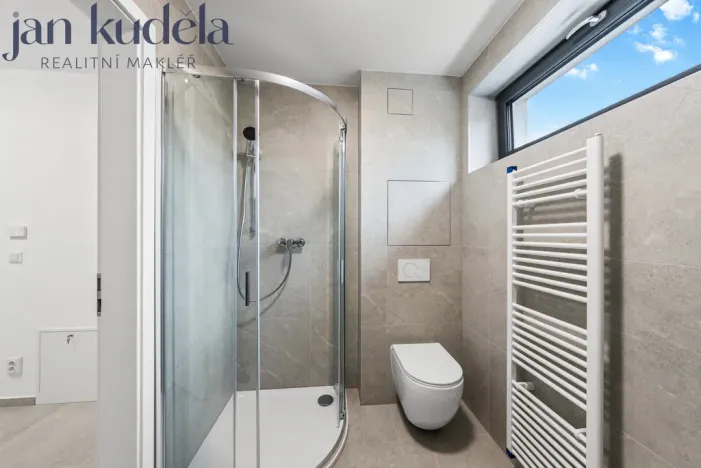 Pronájem bytu 1+kk, Brno, Líšeňská, 29 m2