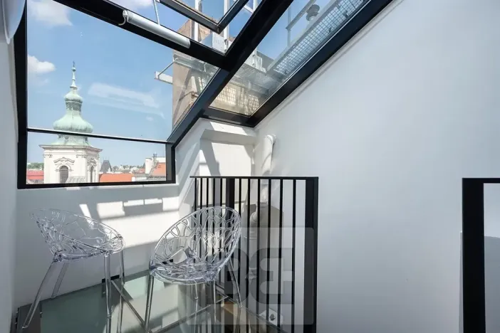 Pronájem bytu 2+kk, Praha - Staré Město, Staroměstské náměstí, 60 m2