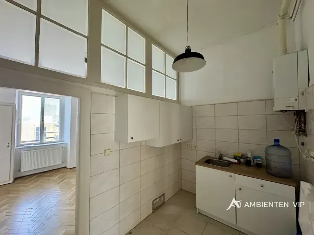 Pronájem kanceláře, Brno, třída Kpt. Jaroše, 316 m2