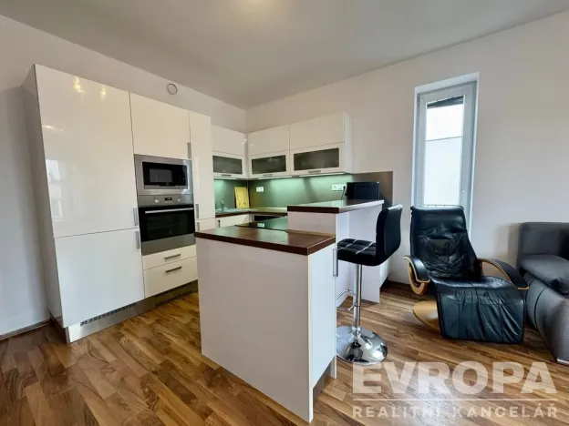 Prodej bytu 2+kk, Plzeň - Valcha, Špačková, 55 m2