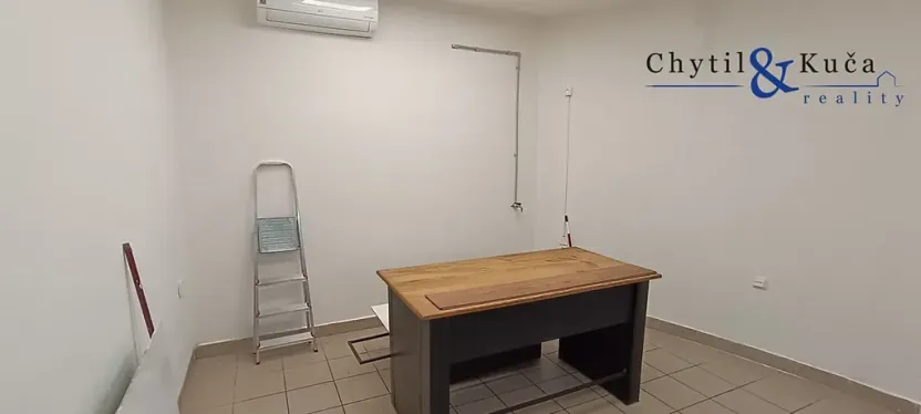 Pronájem obchodního prostoru, Přerov, tř. Gen. Janouška, 12 m2