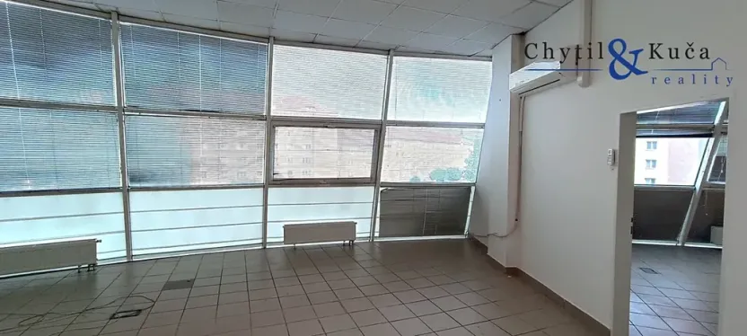 Pronájem obchodního prostoru, Přerov, tř. Gen. Janouška, 12 m2