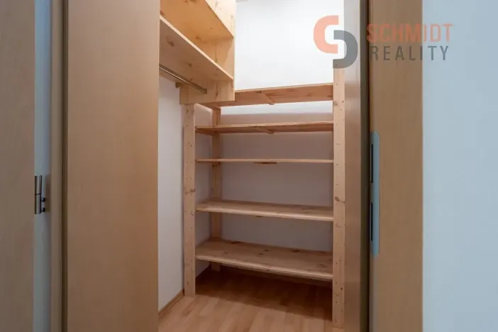 Prodej bytu 3+kk, Hustopeče, U Větrolamu, 76 m2