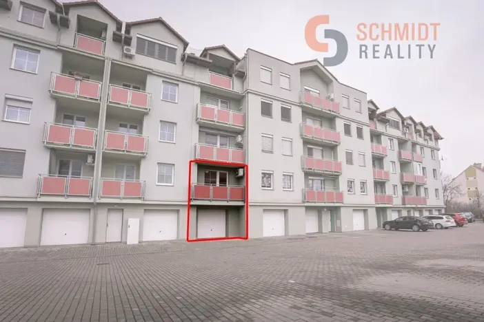 Prodej bytu 3+kk, Hustopeče, U Větrolamu, 76 m2