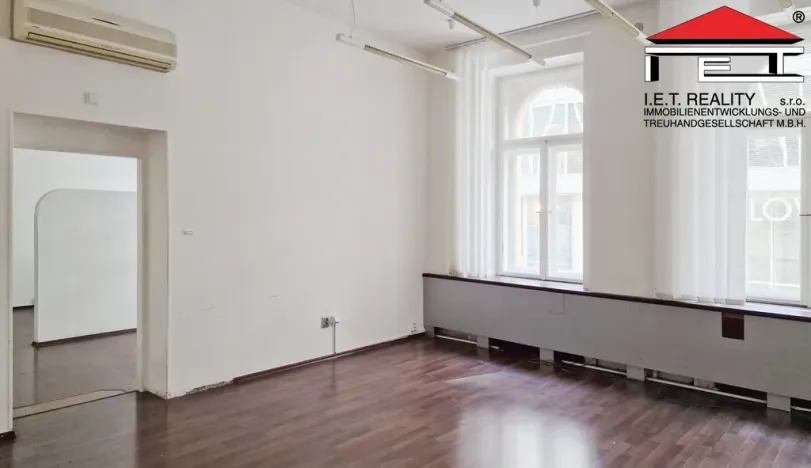 Pronájem kanceláře, Praha - Nové Město, Opletalova, 64 m2