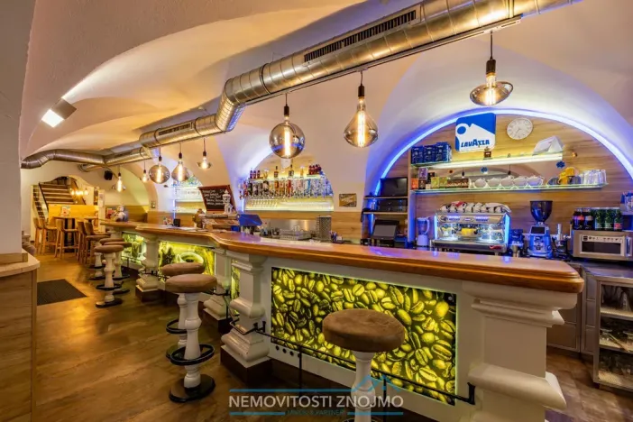 Prodej restaurace, Retz, Znaimerstraße, 200 m2