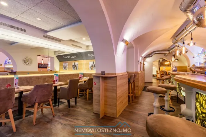 Prodej restaurace, Retz, Znaimerstraße, 200 m2