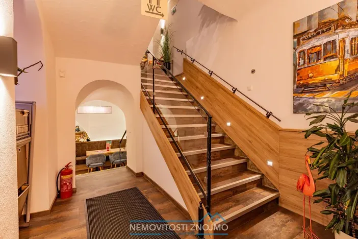 Prodej restaurace, Retz, Znaimerstraße, 200 m2