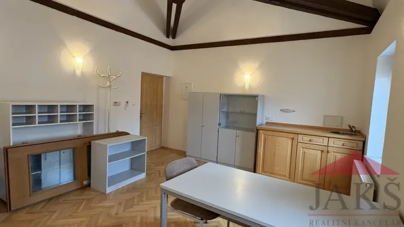 Pronájem kanceláře, Sušice - Sušice I, náměstí Svobody, 22 m2