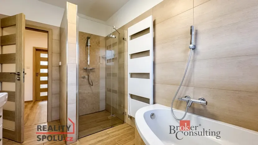 Pronájem rodinného domu, 114 m2