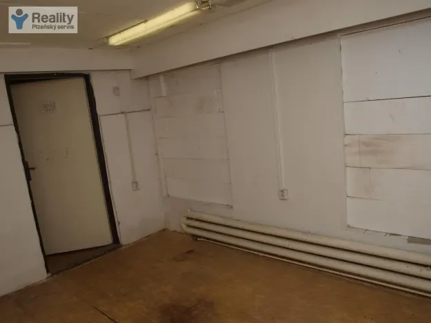 Pronájem skladu, Plzeň - Východní Předměstí, Úslavská, 142 m2