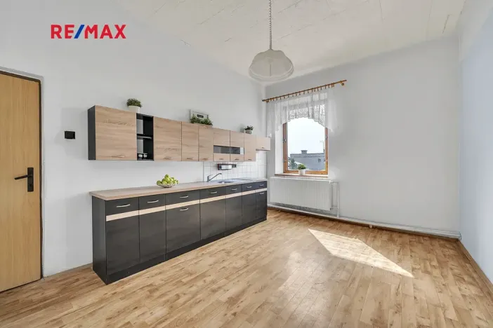 Prodej rodinného domu, Plaňany, Pražská, 152 m2