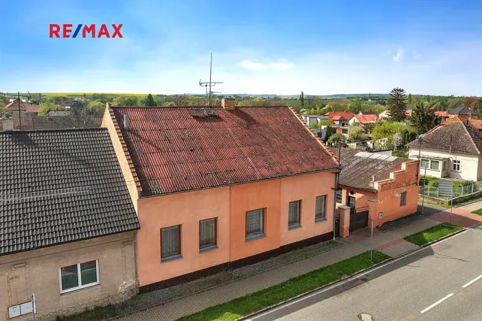 Prodej rodinného domu, Plaňany, Pražská, 152 m2