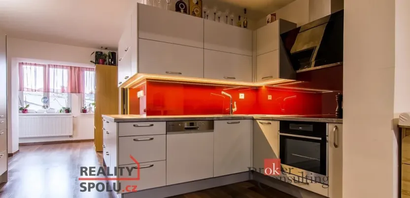 Pronájem bytu 3+1, Hradec Králové - Pražské Předměstí, Habrmanova, 91 m2