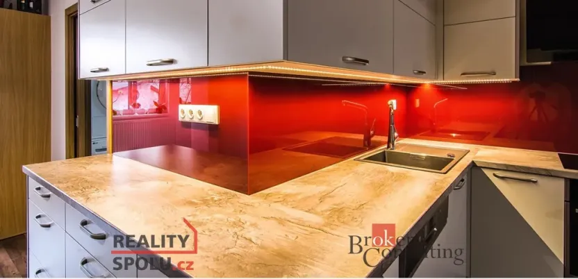 Pronájem bytu 3+1, Hradec Králové - Pražské Předměstí, Habrmanova, 91 m2