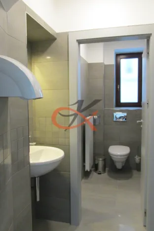 Pronájem kanceláře, Valašské Meziříčí, Náměstí, 16 m2