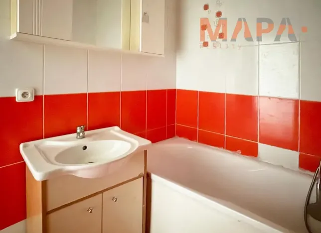 Prodej bytu 2+1, Chomutov, Dřínovská, 62 m2