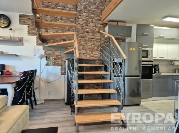 Prodej bytu 4+kk, Praha - Radotín, Na Krupičárně, 96 m2