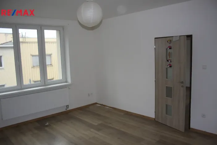 Pronájem bytu 2+1, Strakonice - Strakonice II, Komenského, 60 m2