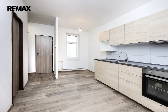 Pronájem bytu 2+1, Strakonice - Strakonice II, Komenského, 60 m2