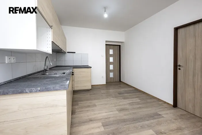 Pronájem bytu 2+1, Strakonice - Strakonice II, Komenského, 60 m2