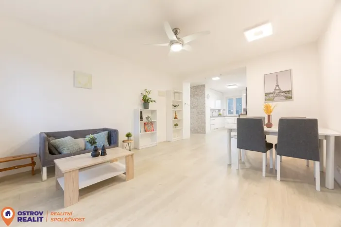 Prodej bytu 3+kk, Hrabišín, 79 m2