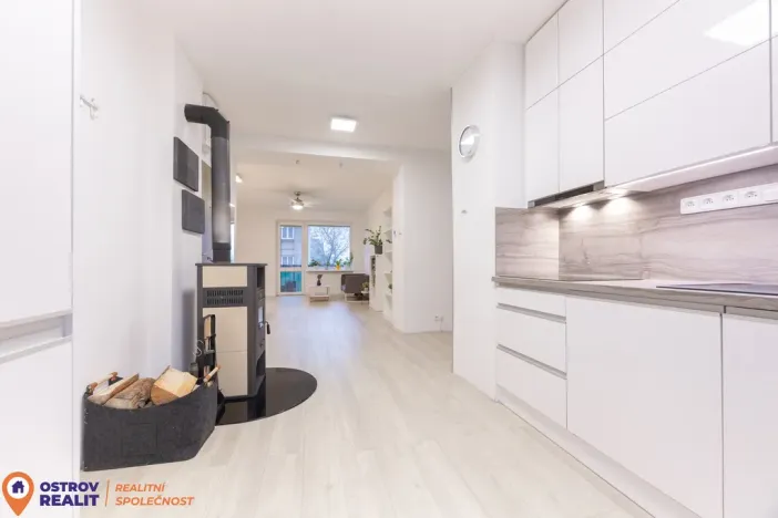 Prodej bytu 3+kk, Hrabišín, 79 m2