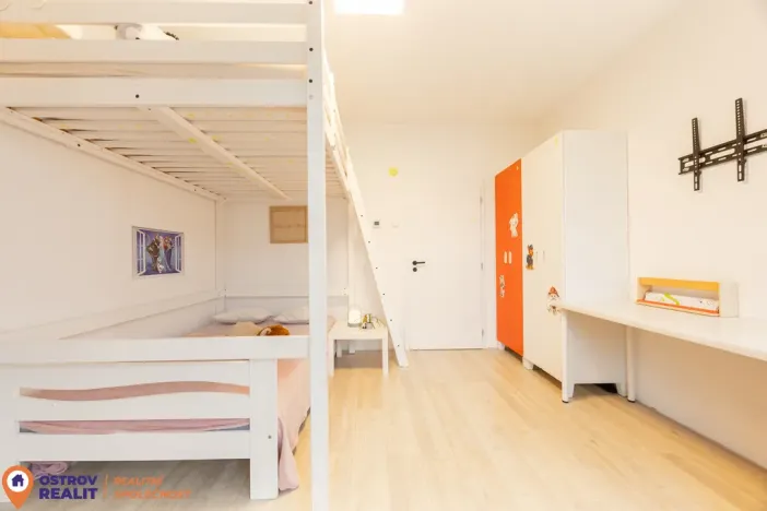 Prodej bytu 3+kk, Hrabišín, 79 m2