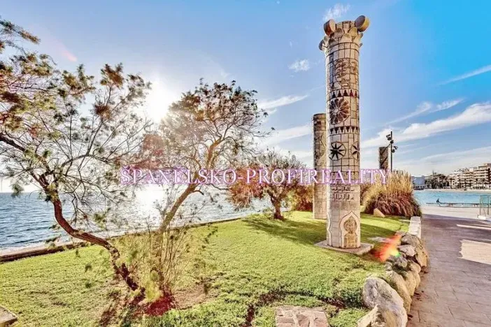 Prodej bytu 1+kk, Torrevieja, Španělsko, Calle Los gases, 40 m2