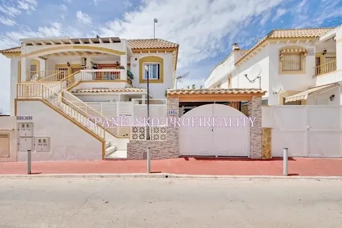 Prodej rodinného domu, Torrevieja, Španělsko, Ronda César Cánovas Girada, 50 m2