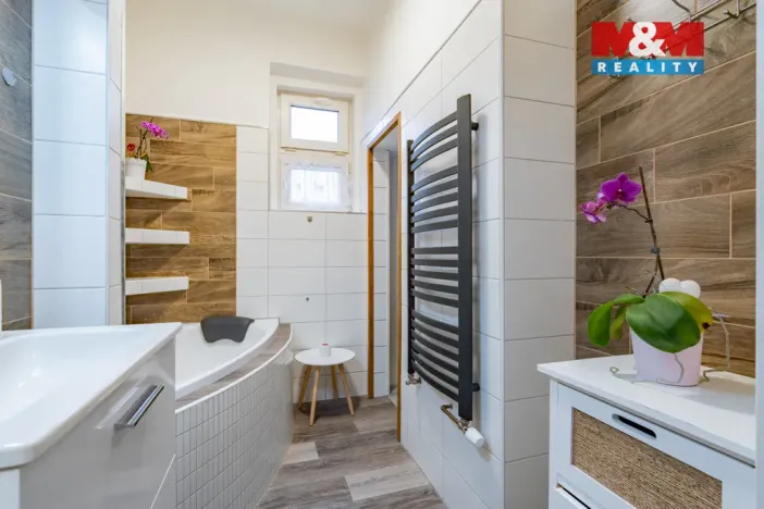 Prodej bytu 3+1, Vyšší Brod, Poschoďová, 92 m2