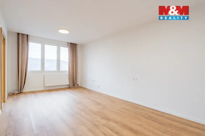 Prodej bytu 2+1, Český Krumlov - Plešivec, Sídliště Plešivec, 57 m2