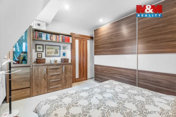 Prodej činžovního domu, Ústí nad Labem - Krásné Březno, Janáčkova, 250 m2