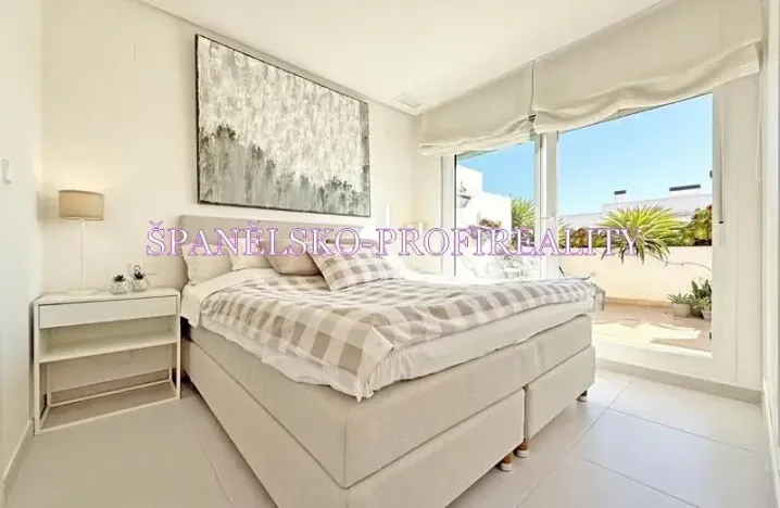 Prodej vily, Torrevieja, Španělsko, 100 m2