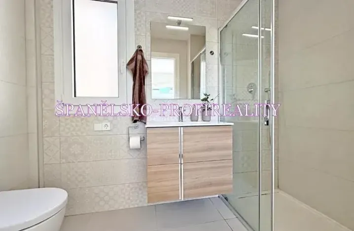 Prodej vily, Torrevieja, Španělsko, 100 m2