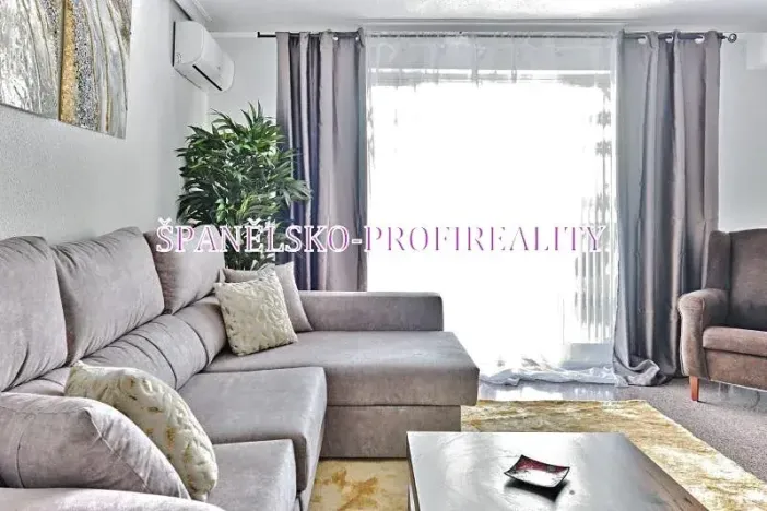 Prodej bytu 3+1, Torrevieja, Španělsko, 100 m2