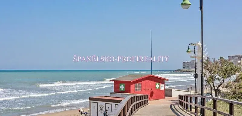 Prodej bytu 3+kk, Torrevieja, Španělsko, 66 m2