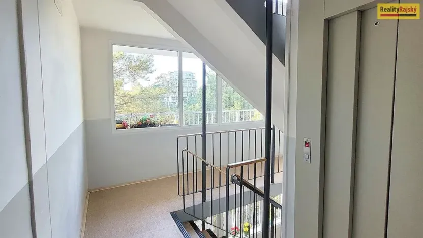 Prodej bytu 3+1, Praha - Střížkov, Šluknovská, 68 m2