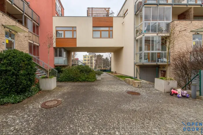 Pronájem bytu 2+kk, Praha - Kamýk, 51 m2