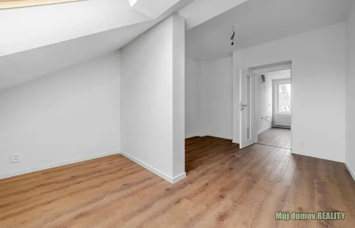 Pronájem bytu 1+1, Praha - Žižkov, Na mokřině, 30 m2