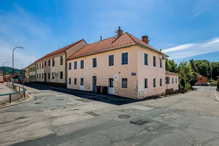 Pronájem bytu 2+1, Kaplice, Dlouhá, 48 m2